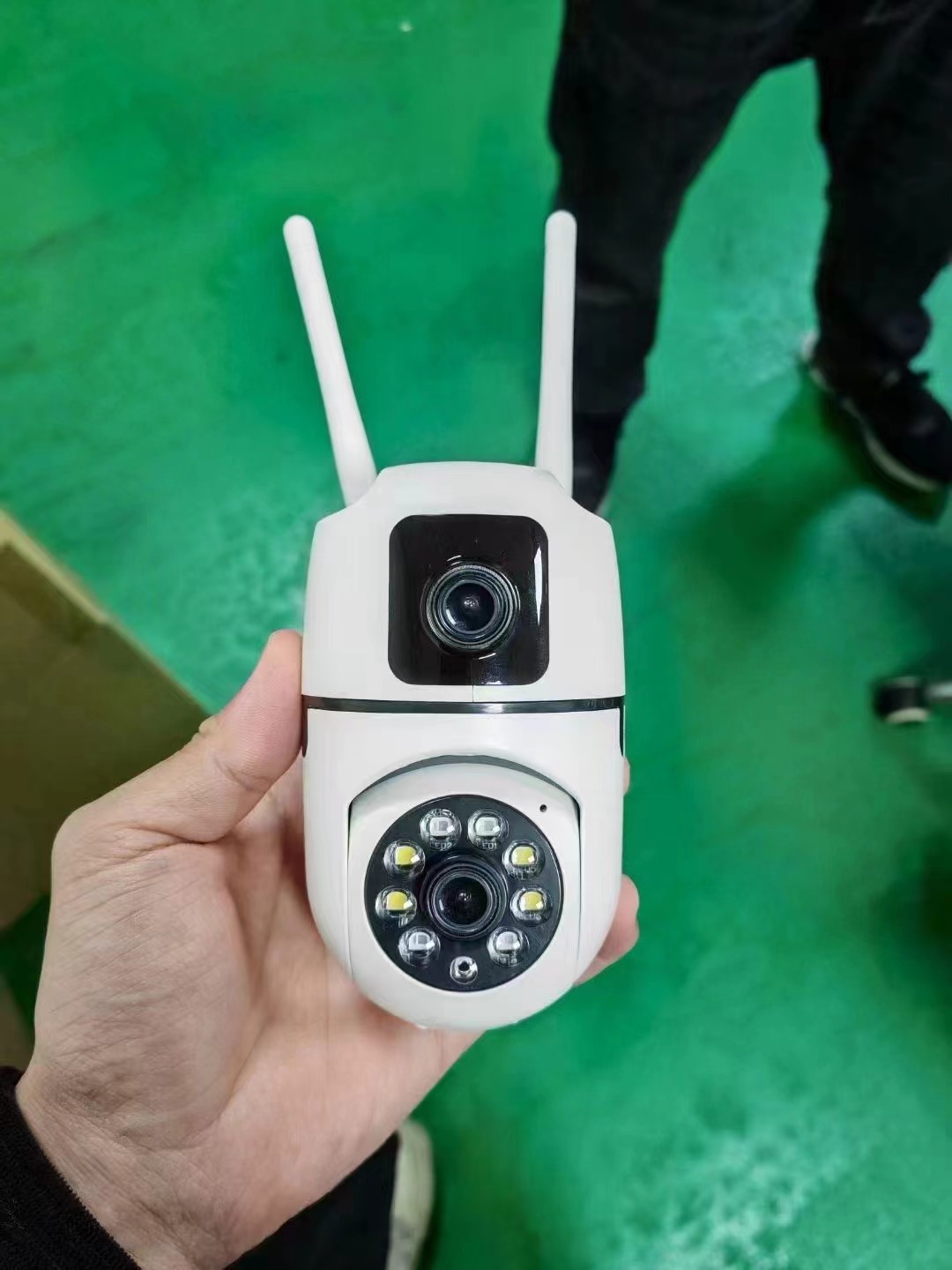 4MP UHD V380 APP Dual Lens E27 - огляд і ціна Smart Home Windows App